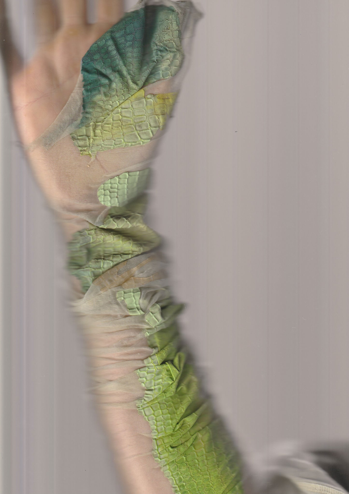 sOs_2oSLEEVES white snake